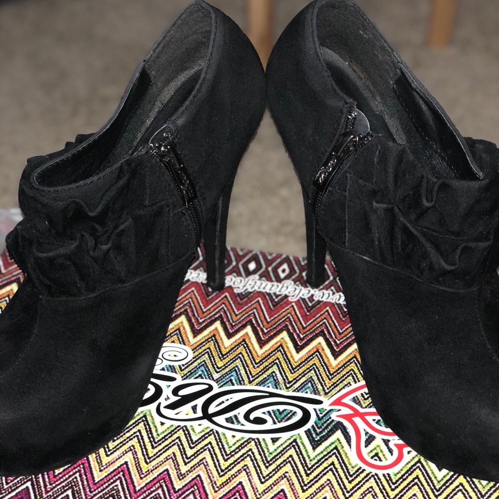 Black suede ankle boots very comfortable